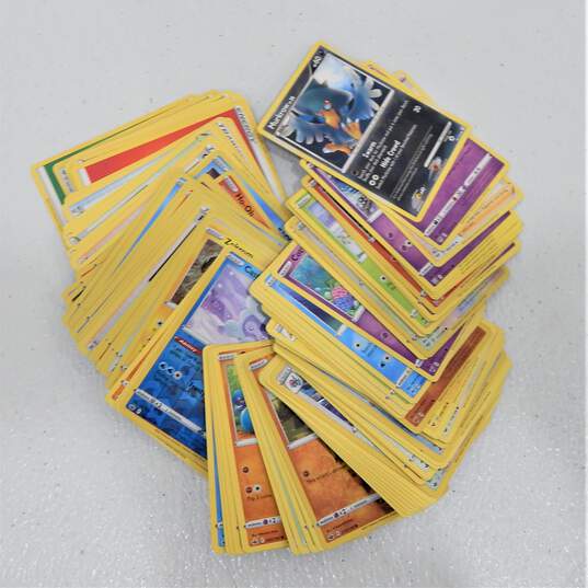Pokémon TCG Huge Collection Lot of 100+ Cards with Vintage and Holofoils image number 3