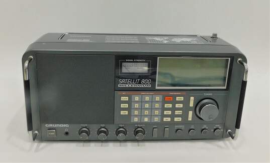 Grundig Satellit 800 Millennium Shortwave World Band AM/FM Radio Receiver image number 1