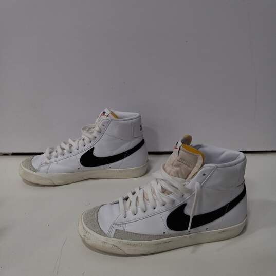 Nike  '77 Athletic Shoes Mens  9.5 image number 2