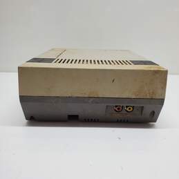 Vintage Nintendo Entertainment System Model NES-001 w/ Controller Untested P/R alternative image