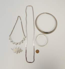 Vintage Monet & Fashion Silver Tone Necklaces Bangle & Brooch 163.5g alternative image