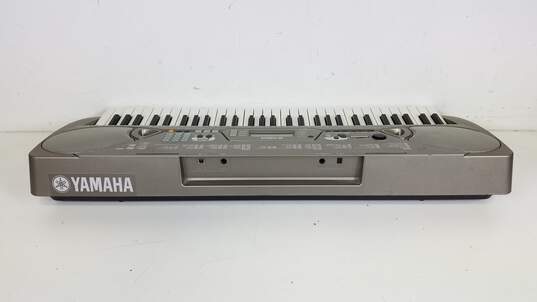 Yamaha Digital Keyboard image number 3