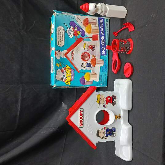 Vintage 1999 Hasbro Snoopy and Friends Sno-Cone Machine IOB image number 1