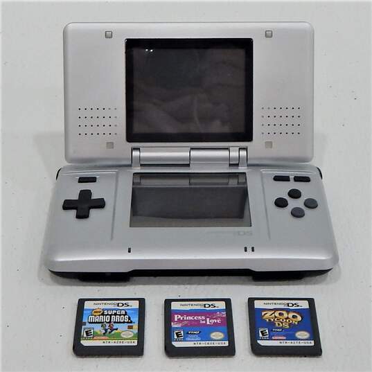 Nintendo DS and 3 Games New Super Mario Bros. image number 1