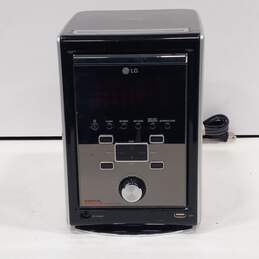 LG Micro Hi-Fi System AM/FM/CD/MP3 Model LFU850