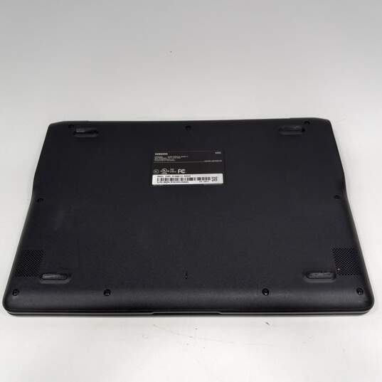 XE500 Chromebook with Charger image number 4