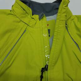 Bright green activewear cycling jacket with zip off sleeves S alternative image