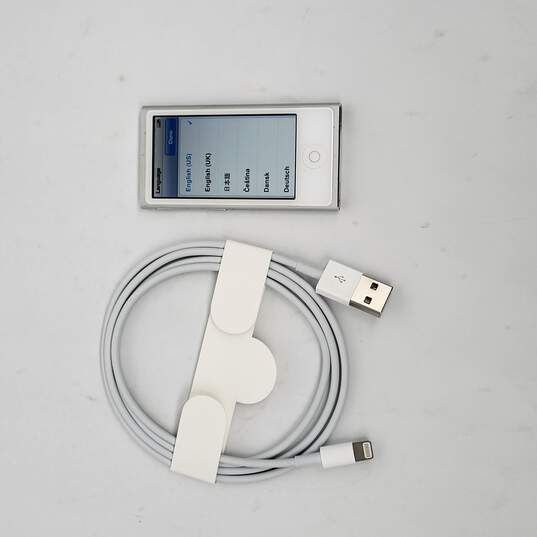 iPod Nano 7th Gen 16GiB Silver image number 1