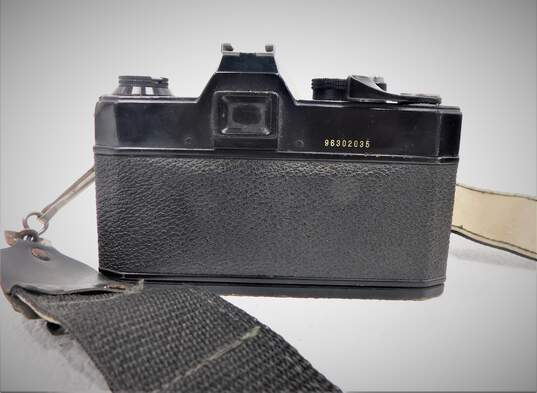 Vivitar 400 SL 35mm SLR Film Camera W/ 200mm Lens & Case image number 2
