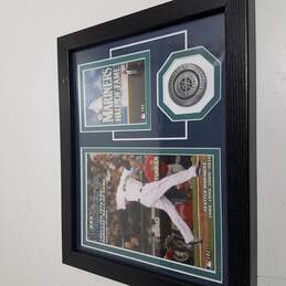 Ken Griffey Jr Mariners Hall of Fame Photo and Coin.