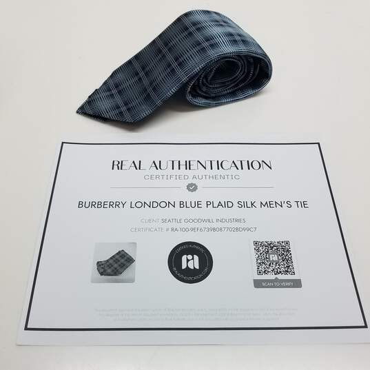 AUTHENTICATED MEN'S BURBERRY LONDON 55in PLAID SILK TIE image number 1