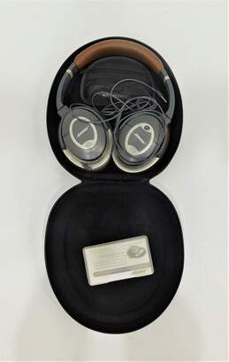 Bose QuietComfort 15 Acoustic Noise Cancelling Headphones w/ Case & Accessories alternative image