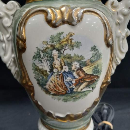 Vintage Martha and George Washington Courting Colonial Victorian Table Lamp image number 2