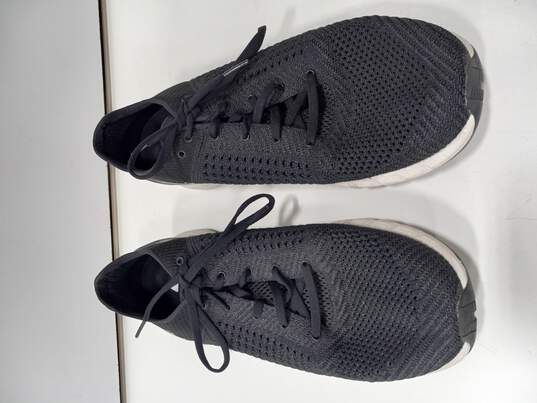 Men's Athletic Black Shoes Size 12 image number 1