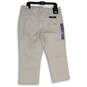 NWT Womens White Denim Light Wash Relaxed Leg Chrystie Capri Jeans Size 16 image number 2