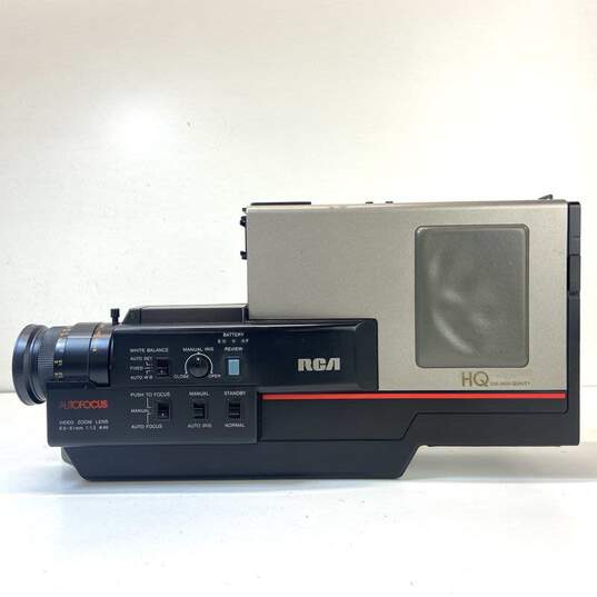RCA CMR200 VHS Camcorder w/ Accessories image number 3