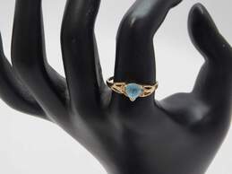 10K Yellow Gold Blue Topaz Heart CZ Accent Side Stones Ring 1.8g