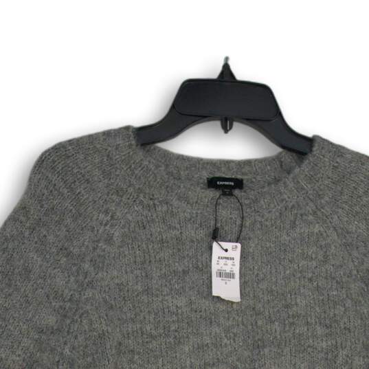 NWT Express Womens Gray Knitted Round Neck Long Sleeve Pullover Sweater Size S image number 3