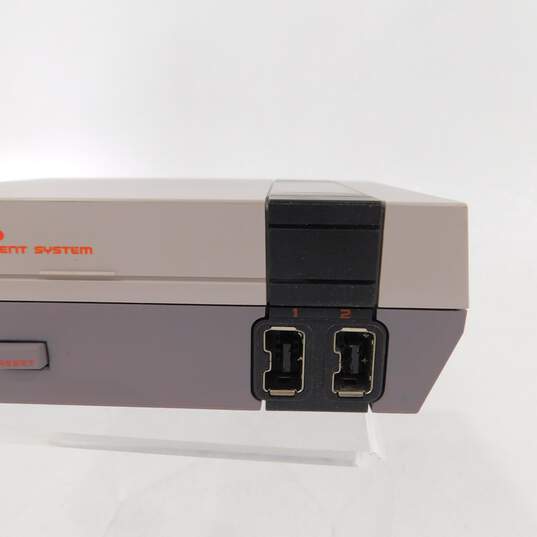 Nintendo NES Classic Edition Mini Console image number 6