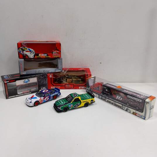 Nascar Die-Cast Model Race Cars Assorted 5pc Lot image number 1