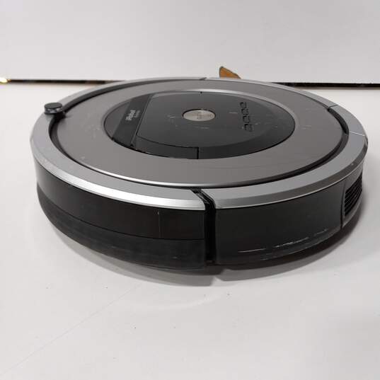 iRobot Roomba Smart Vacuum Cleaner image number 3