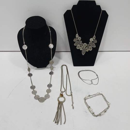 Silver & Sparkle Costume Jewelry Collection Assorted 5pc Lot image number 1