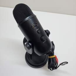 Logitech for Creators Yeti Blackout Condenser Microphone USB (Untested) alternative image