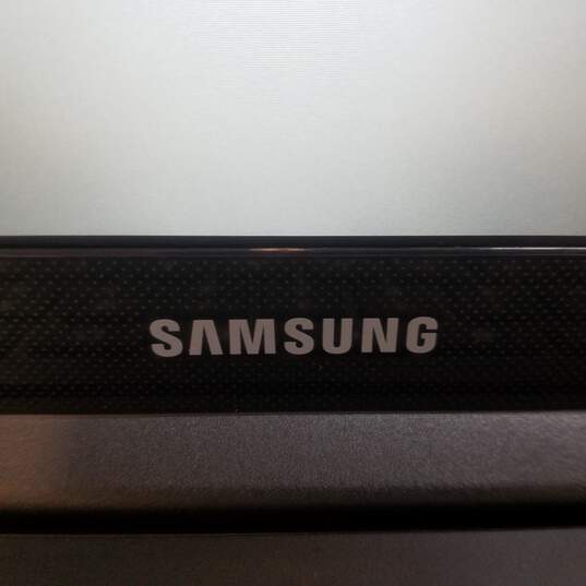 Samsung Chromebook 3 (11.6) PC Laptop image number 2
