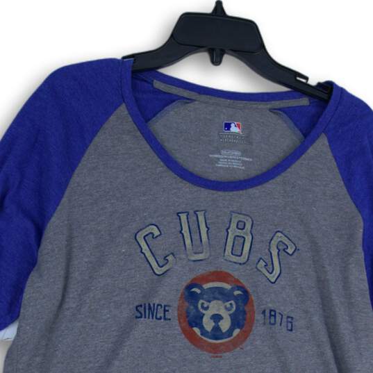NWT Genuine Merchandise Womens Multicolor Chicago Cubs MLB T-Shirt Size XXL image number 3