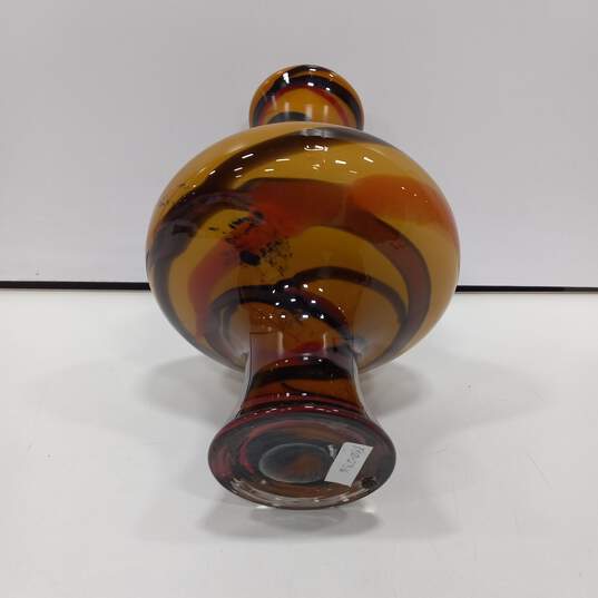 Hand Blown Swirled Pattern Vases image number 3