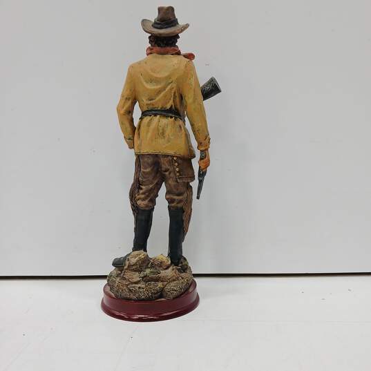 Elegante Collection Cowboy Figurine image number 3