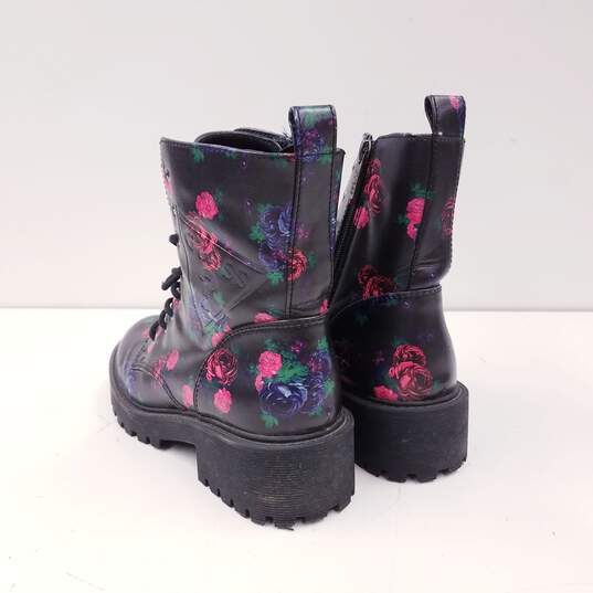 Guess WGUPON-C Black Floral Boots Women's Size 8M image number 4