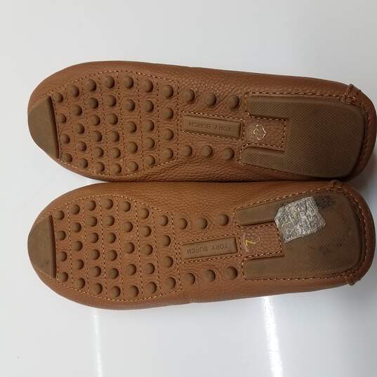 Buy the Tory Burch Everly Driver Pebble Leather Loafers | GoodwillFinds