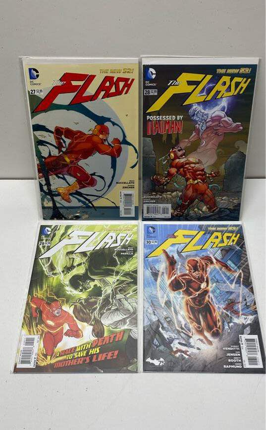DC Flash Comic Books image number 4