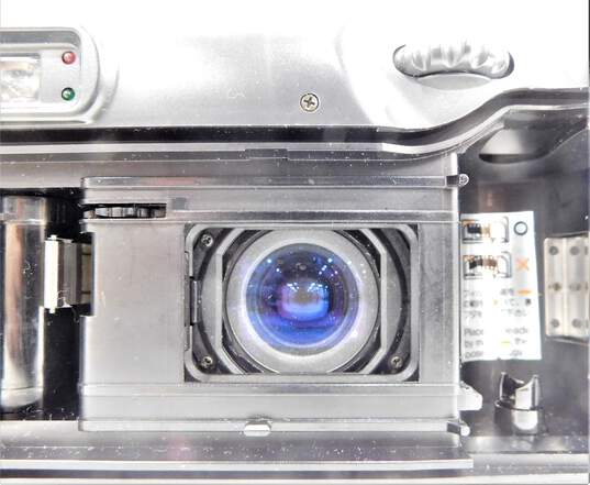 Vintage Yashica Zoom Image 90 Super 35mm Camera with Case image number 5