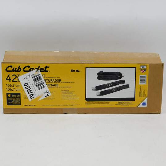 Cub Cadet 42in. Mulching Kit 19A70041100 Cutting Deck Accessory New In Box image number 5