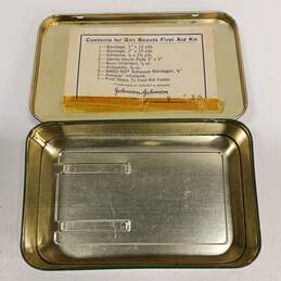 Vintage Johnson & Johnson Girl Scout Official First Aid Metal Kit alternative image
