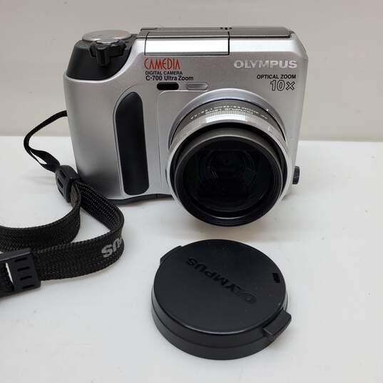Olympus Camedia C-700 2.1 MP Digital Camera w/ 10x Optical Zoom image number 2