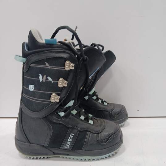 Women's Lodi Snowboarding Boots Size 6 image number 4