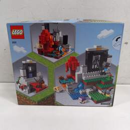 Lego Minecraft Assembly Kit In Sealed Box alternative image