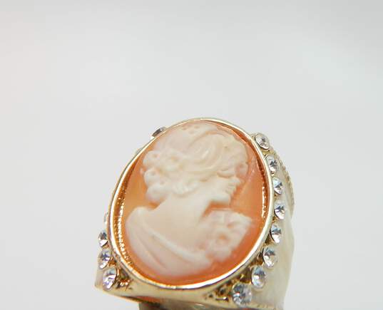 Amedeo Gold Tone Carved Shell Cameo Rhinestone Ring 9.6g image number 1