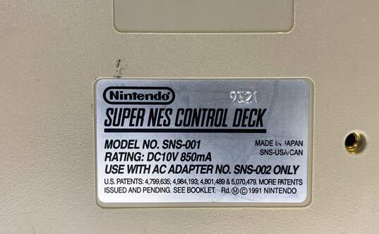Nintendo SNES Console w/ Accessories- Gray image number 7
