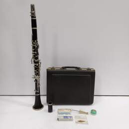 Vintage Clarinet with Accessories & Case alternative image