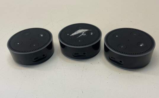 Lot of 3 Amazon Echo Dot (2nd Generation) image number 4