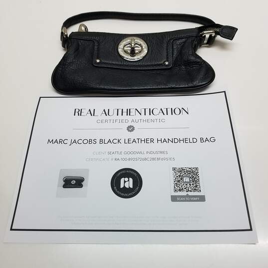AUTHENTICATED Marc Jacobs Black Leather Handheld Bag image number 1