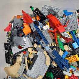 9.5lbs Bulk Lot of Assorted Lego Building Bricks