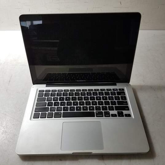 Apple MacBook Pro Core 2 Duo 2.4GHz  13 inch  Mid-2010 Memory 4GB image number 1
