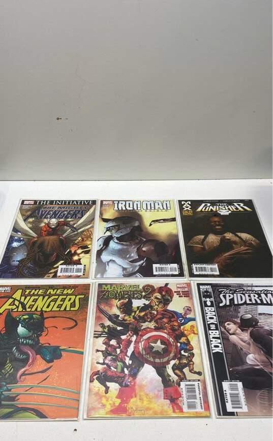Marvel Comic Books Box Lot image number 7