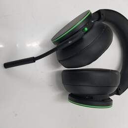 Xbox One Wireless Headset alternative image