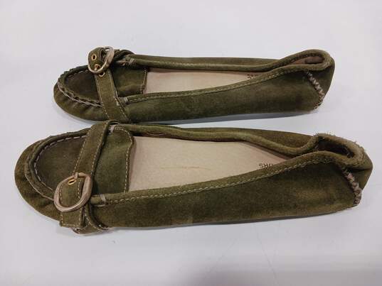 Michael Kors Green Suede Slippers Size 8.5 image number 1